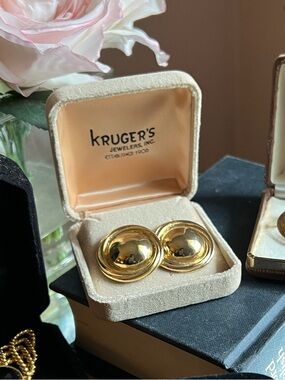 Dynasty-Inspired Gold Studs | Timeless Glamour & Vintage Flair